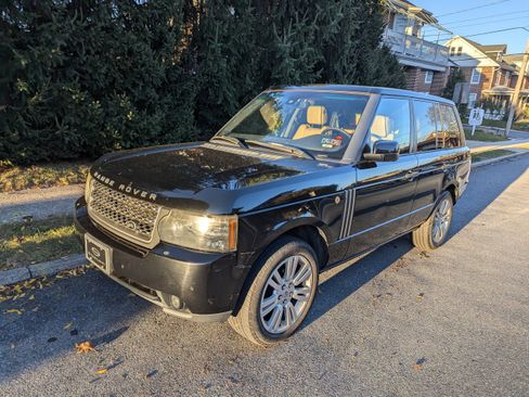 Used 2010 Land Rover Range Rover HSE image 1