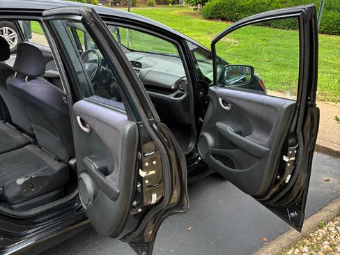 Used 2013 Honda Fit Sport image 18