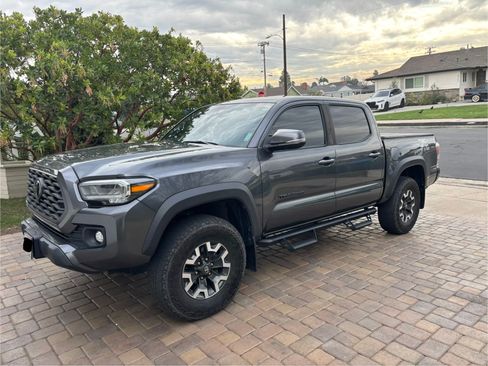 Used 2023 Toyota Tacoma TRD Off-Road image 1