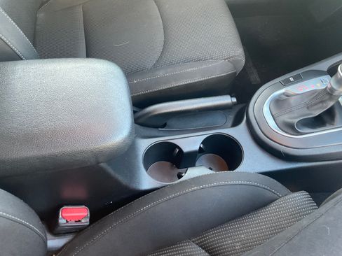 Used 2020 Kia Forte LXS image 11