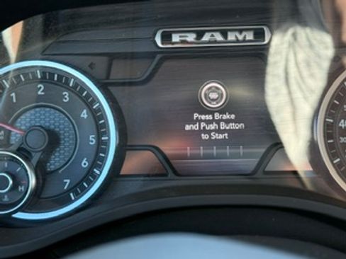 Used 2021 RAM 1500 Laramie AWD/4WD image 18