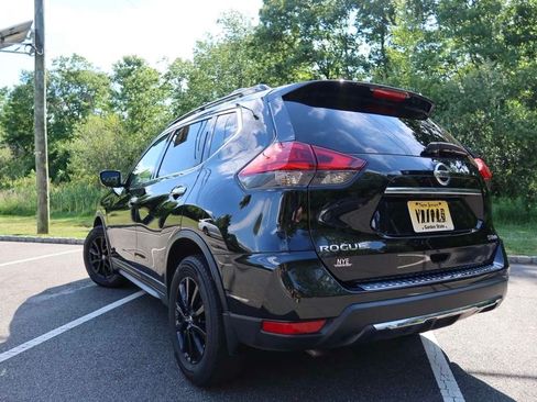 Used 2017 Nissan Rogue SV w/ Midnight Edition AWD/4WD image 8