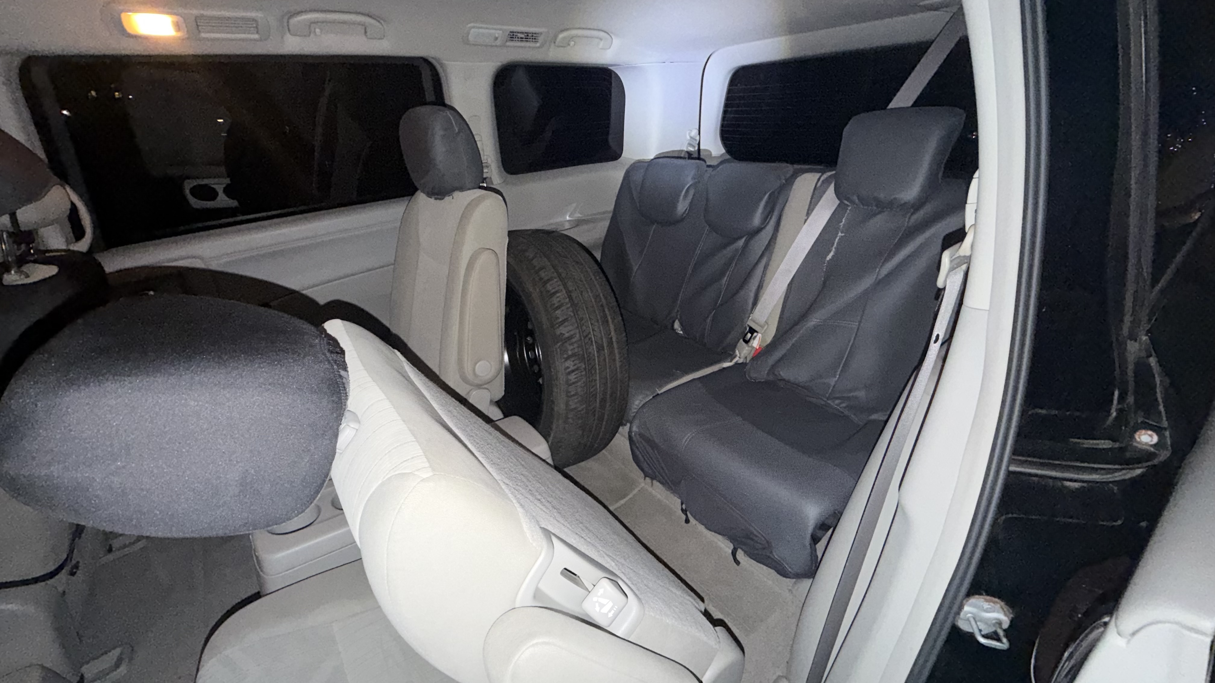 Used 2012 Nissan Quest S FWD image 9