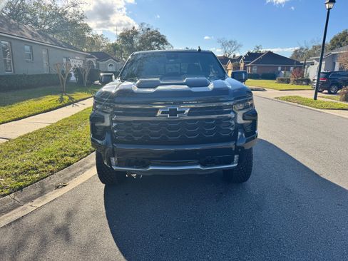 Used 2025 Chevrolet Silverado 1500 ZR2 w/ Dark Appearance Package image 1