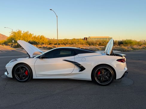 Used 2024 Chevrolet Corvette Stingray Convertible 2D image 14
