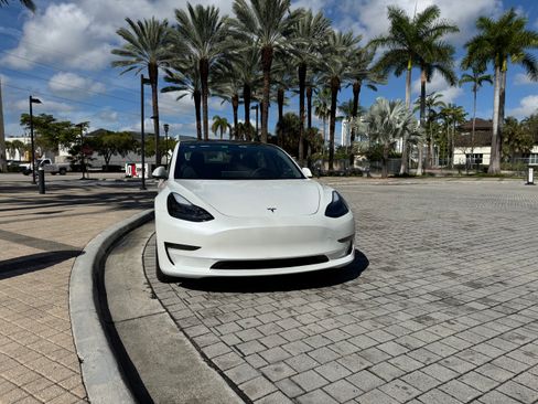 Used 2023 Tesla Model 3 Standard Range image 8