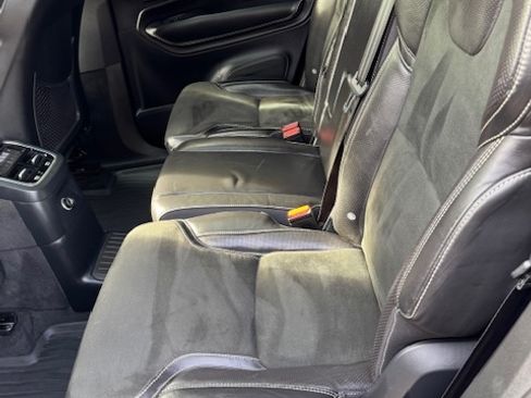 Used 2016 Volvo XC90 T8 R-Design w/ Vision Package image 4