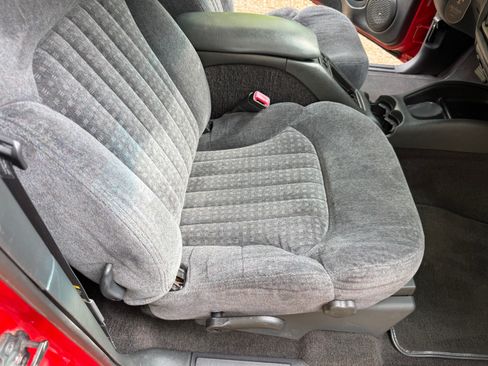 Used 1999 Chevrolet Blazer 2WD 2-Door image 11