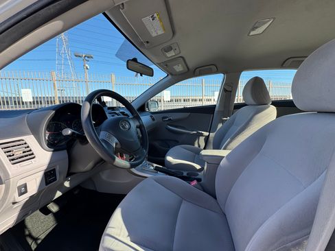 Used 2012 Toyota Corolla LE image 10