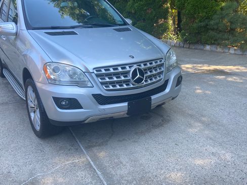 Used 2009 Mercedes-Benz ML 350 4MATIC image 4