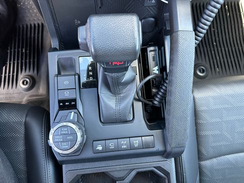 Used 2024 Toyota Tacoma TRD Off-Road w/ TRD Off Road Premium Package AWD/4WD image 12