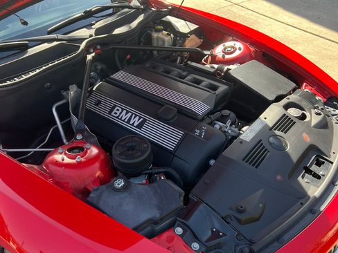 Used 2004 BMW Z4 2.5i image 24