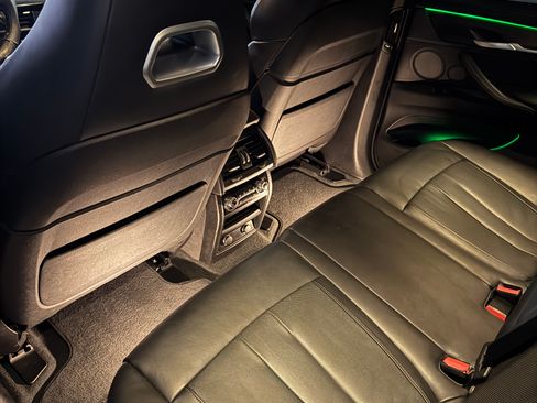 Used 2018 BMW X5 M image 28