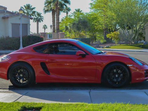 Used 2014 Porsche Cayman image 5
