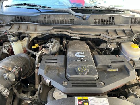 Used 2013 RAM 2500 Tradesman w/ Chrome Appearance Group image 8