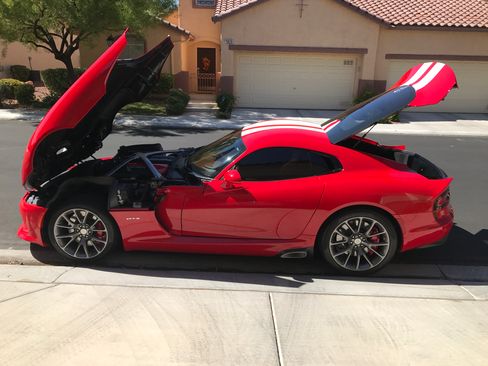 Used 2013 SRT Viper GTS w/ GTS Laguna Interior Pkg image 8