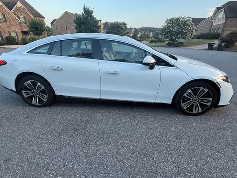 Used 2023 Mercedes-Benz EQS 450+ Sedan image 9