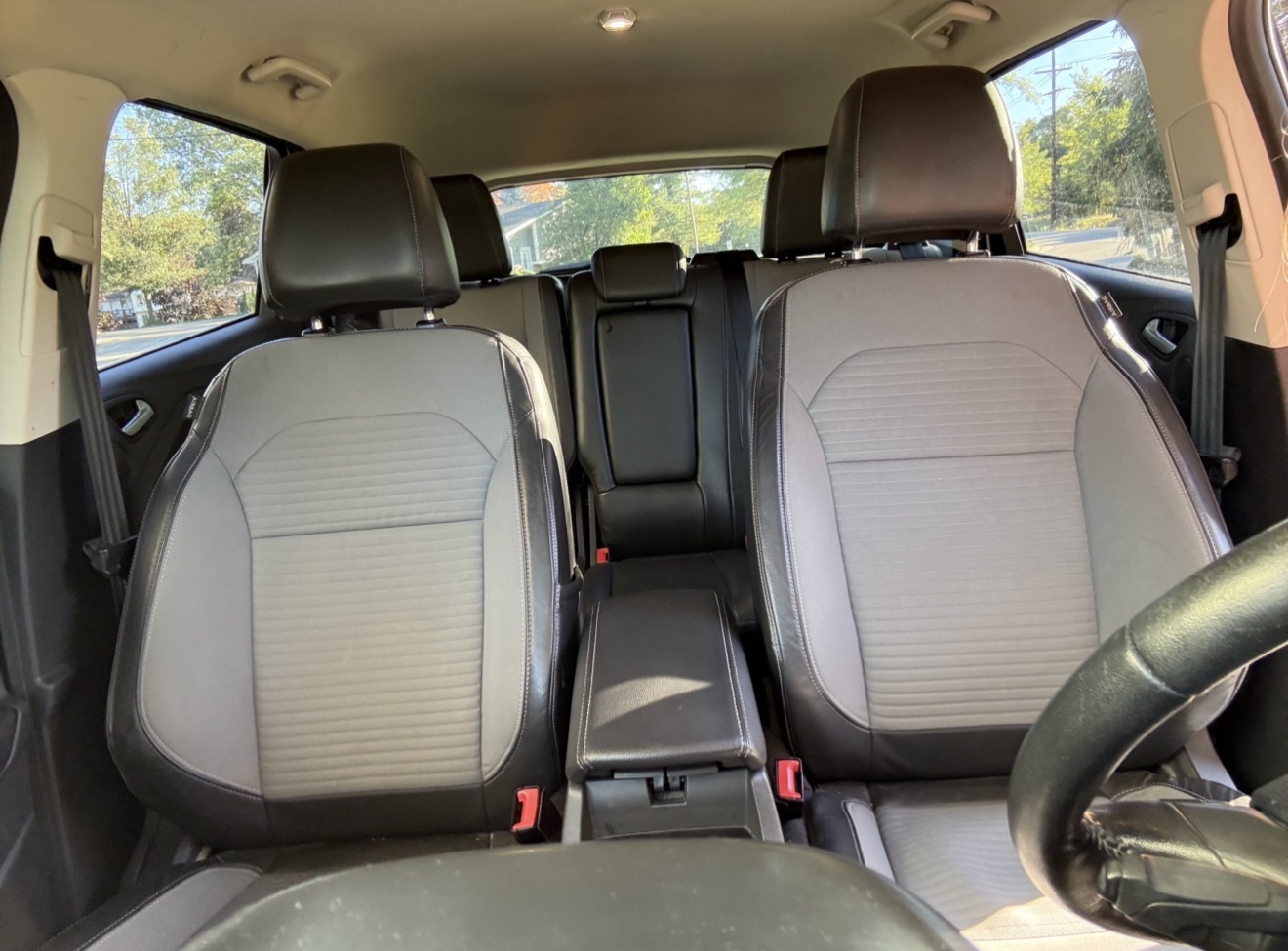 Used 2017 Ford Escape SE w/ Equipment Group 201A FWD image 9