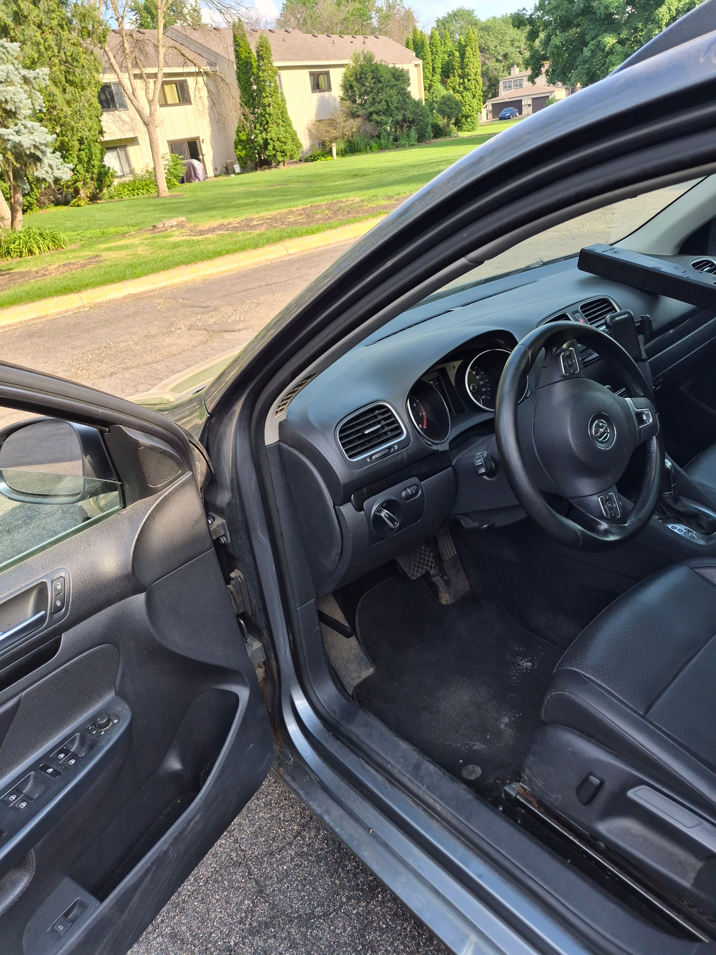 Used 2012 Volkswagen Jetta SE FWD image 4
