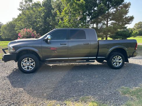 Used 2018 RAM 3500 Laramie Longhorn AWD/4WD image 1