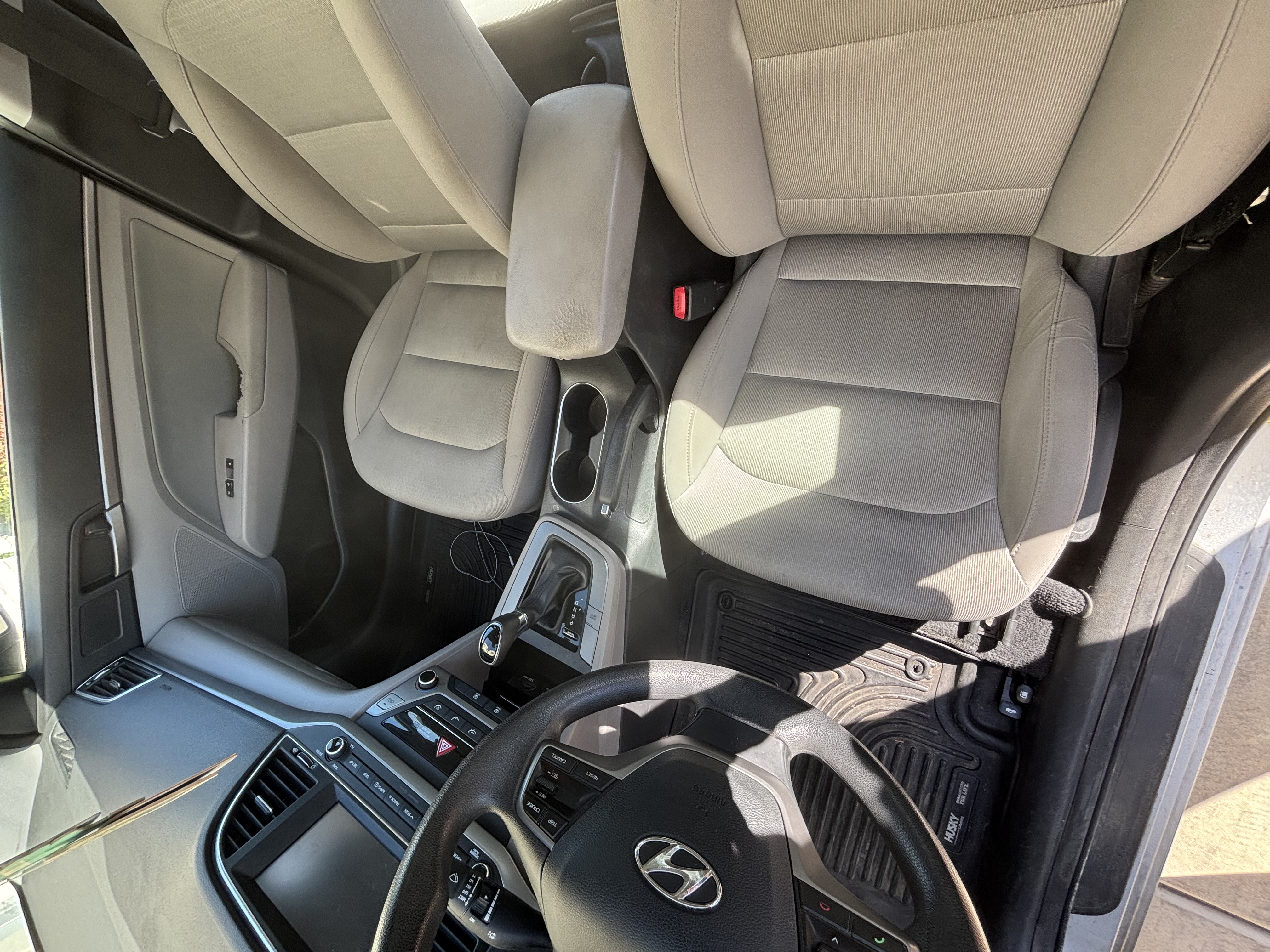 Used 2017 Hyundai Elantra SE FWD image 8