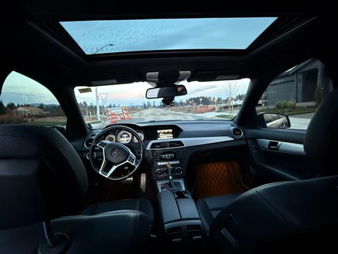 Used 2013 Mercedes-Benz C 250 Sedan image 11
