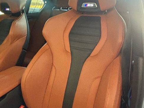 Used 2023 BMW M5 image 9