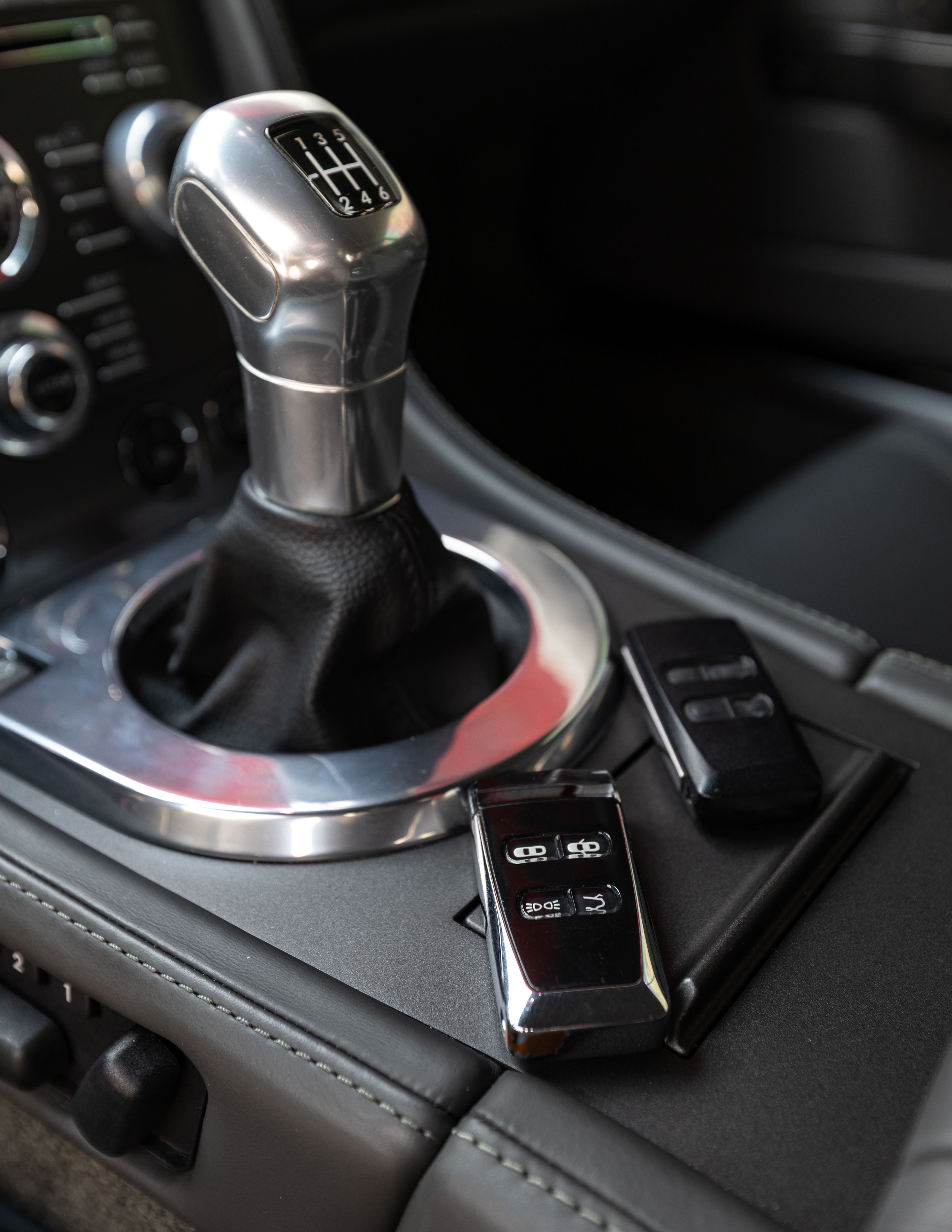 Used 2012 Aston Martin V12 Vantage Coupe RWD image 29