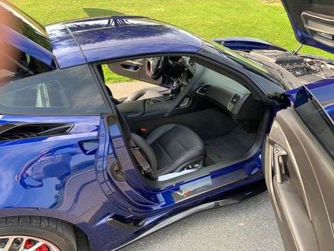 Used 2016 Chevrolet Corvette Z06 w/ 3LZ Preferred Equipment Group RWD image 27