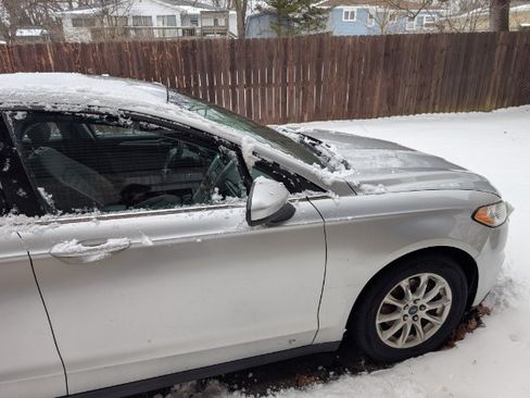 Used 2015 Ford Fusion S image 4