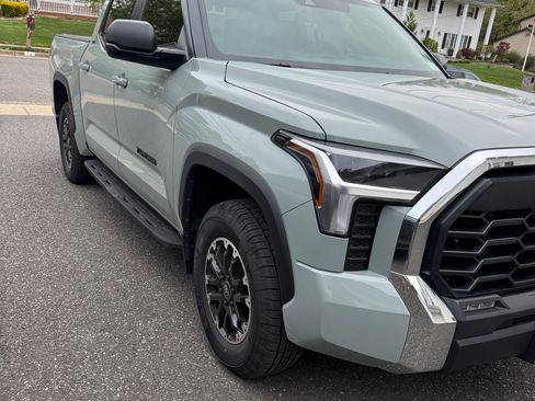 Used 2026 Toyota Tundra SR5 w/ TRD Off-Road Package AWD/4WD image 4