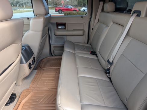 Used 2005 Ford F150 Lariat image 10