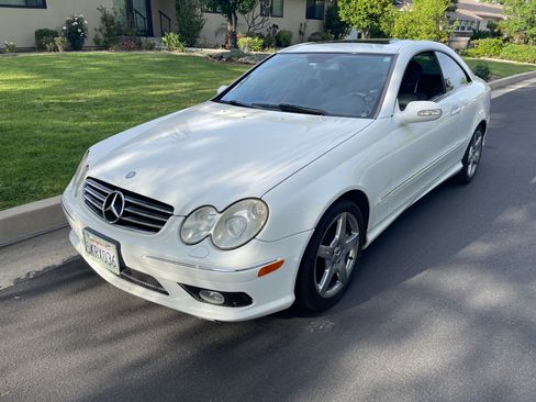 Used 2005 Mercedes-Benz CLK 500 Coupe image 2