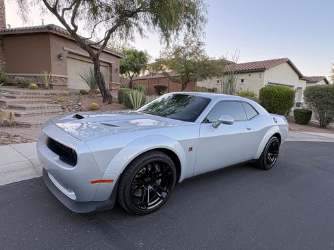 Used 2022 Dodge Challenger R/T Scat Pack RWD image 1