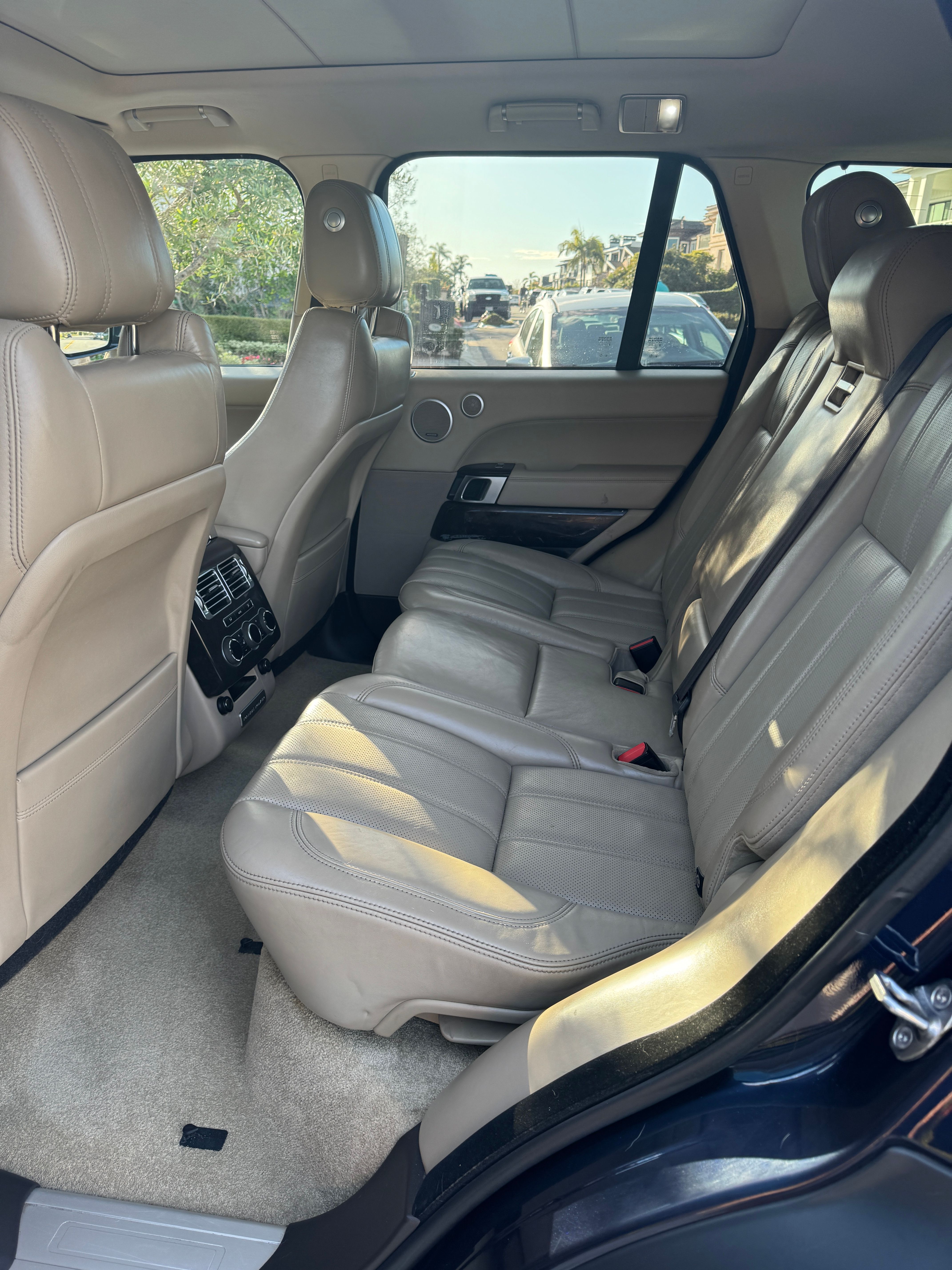 Used 2014 Land Rover Range Rover Supercharged AWD/4WD image 11