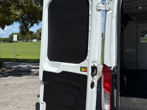 Used 2023 Ford Transit 250 148 High Roof Extended w/ Load Area Protection Package RWD image 10