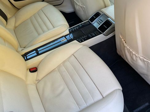 Used 2012 Porsche Panamera Turbo S image 18