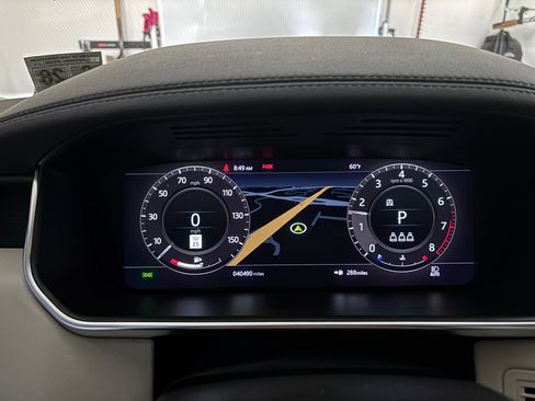 Used 2021 Land Rover Range Rover Westminster Edition image 9