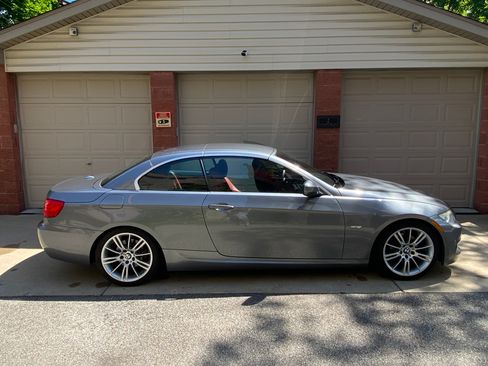 Used 2011 BMW 328i Convertible RWD image 24
