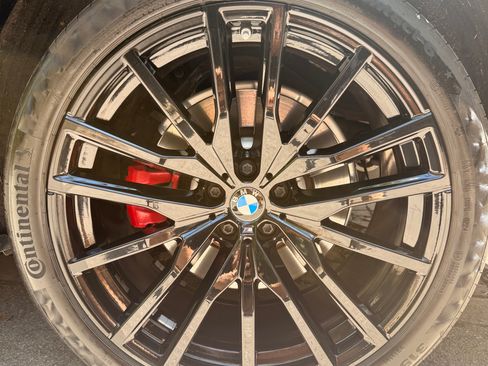 Used 2021 BMW X5 sDrive40i w/ M Sport Package image 11