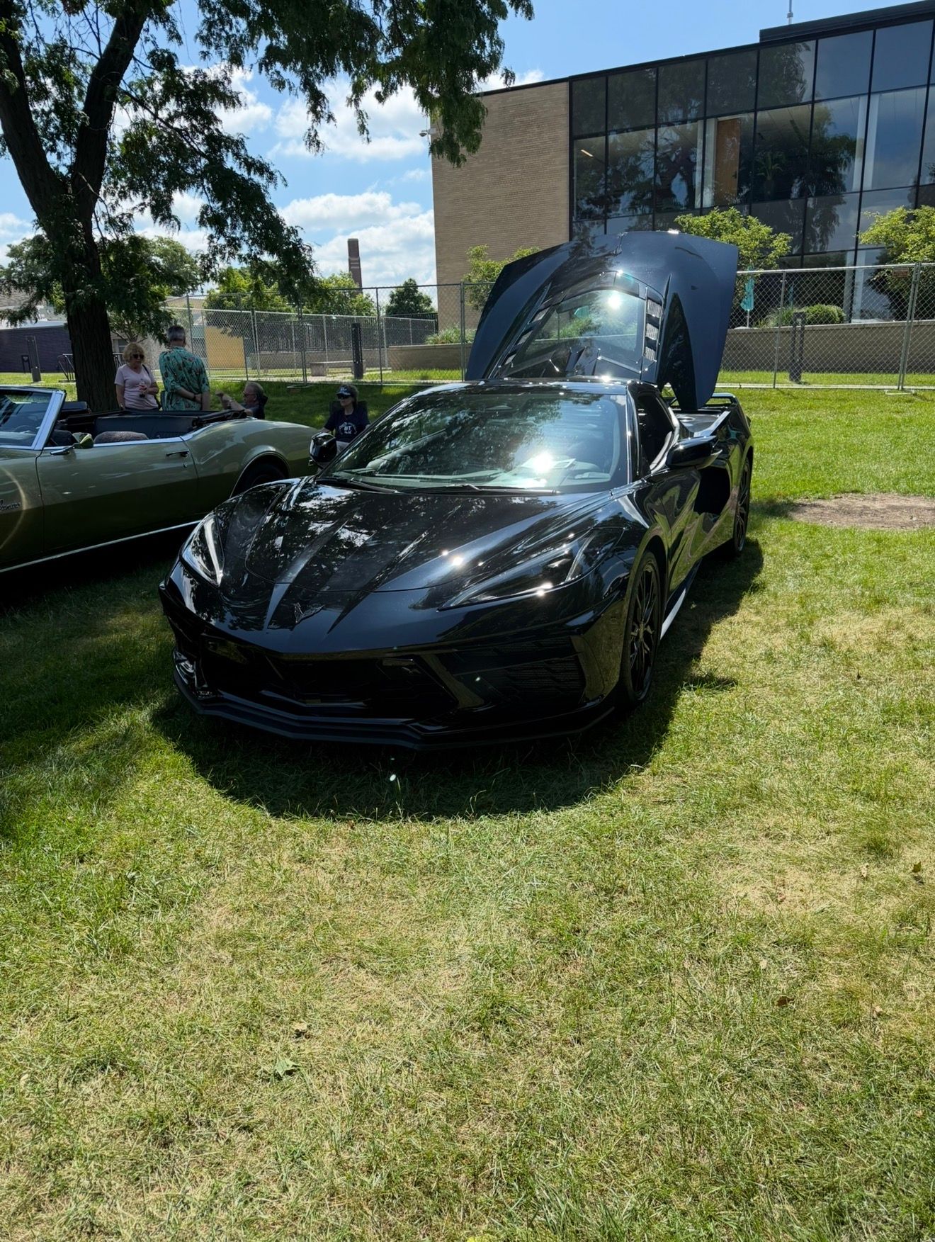 Used 2024 Chevrolet Corvette Stingray Premium Cpe w/ Z51 Performance Package RWD image 9