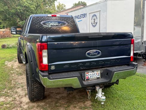 Used 2017 Ford F250 XL w/ Power Equipment Group AWD/4WD image 4
