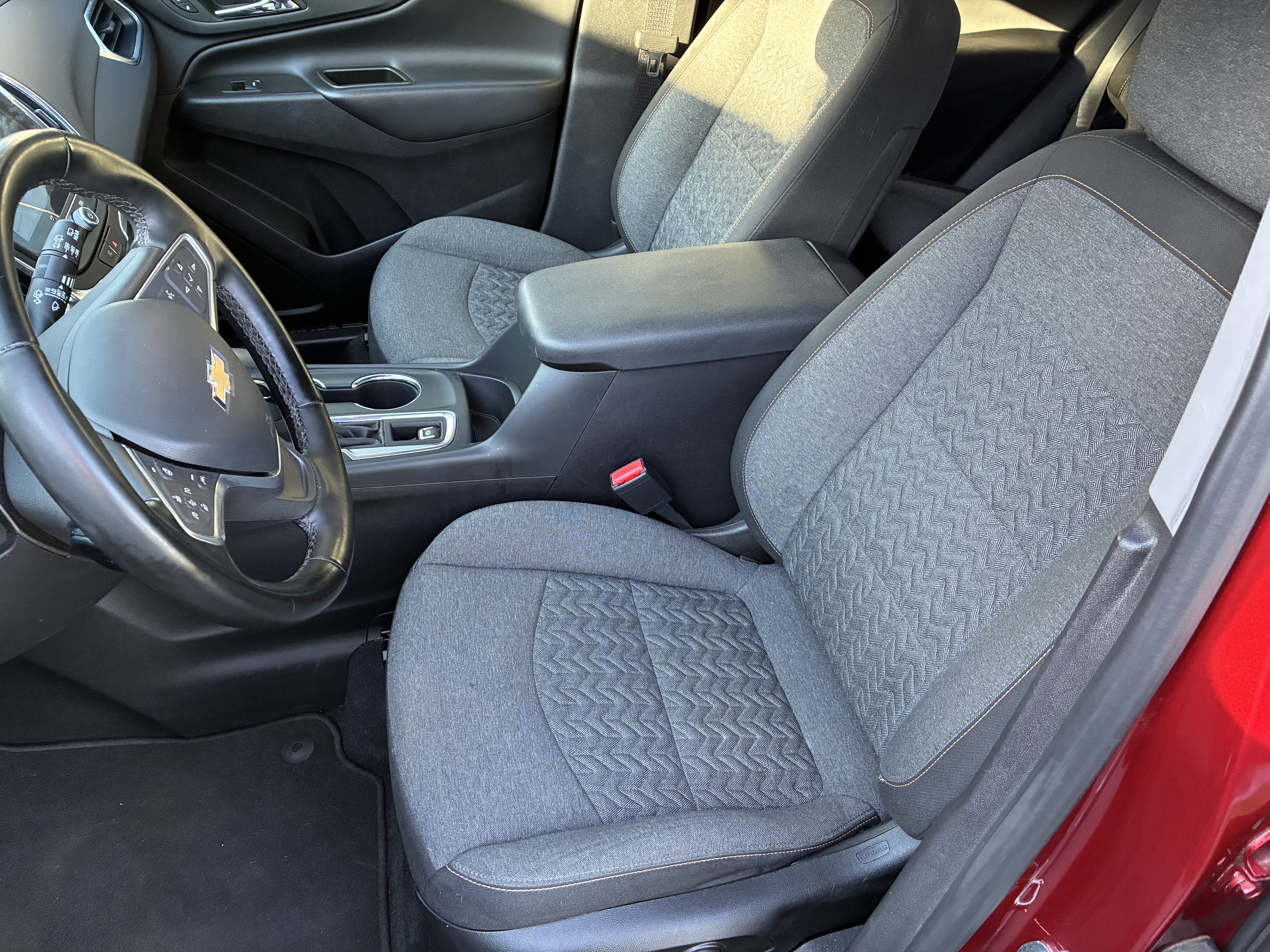 Used 2023 Chevrolet Equinox LT FWD image 13