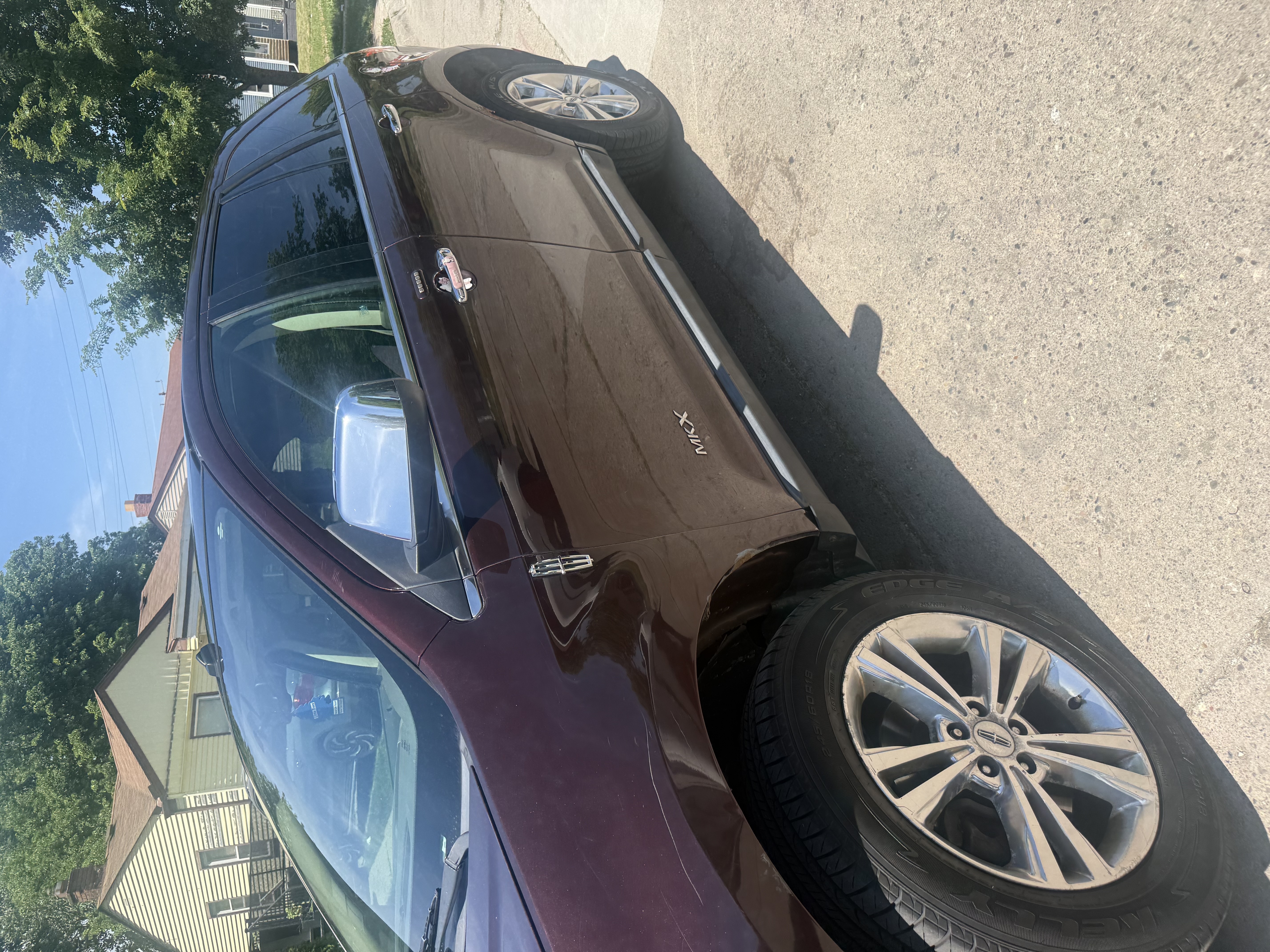 Used 2010 Lincoln MKX AWD image 4