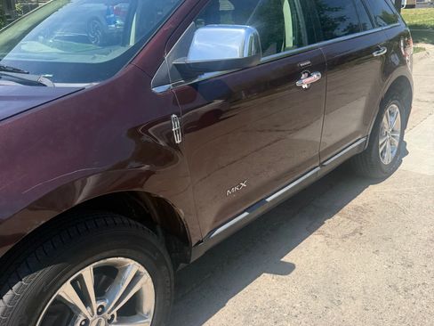 Used 2010 Lincoln MKX AWD image 4