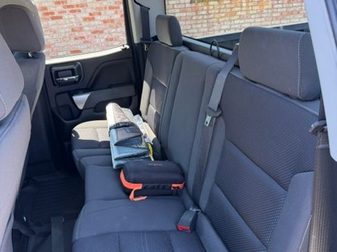Used 2018 Chevrolet Silverado 1500 LT AWD/4WD image 5