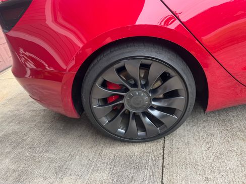 Used 2022 Tesla Model 3 Performance image 8