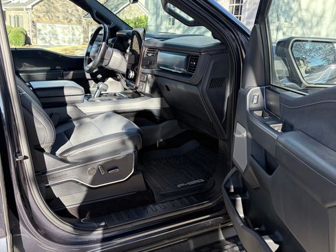 Used 2022 Ford F150 Lightning Lariat w/ Equipment Group 511A High image 11