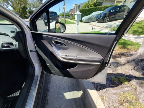 Used 2013 Chevrolet Volt Premium w/ Premium Trim Package image 18