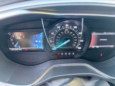 Used 2016 Ford Fusion SE image 9